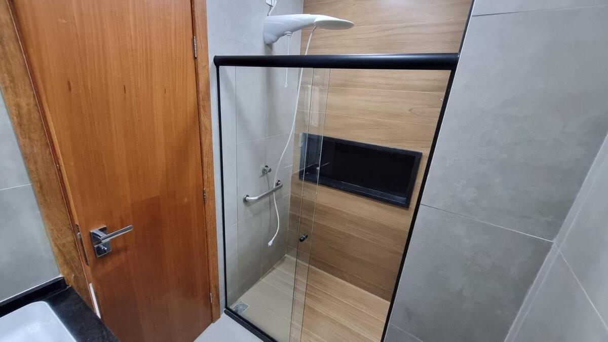 Apto Na Regiao De Apartamento Vitória